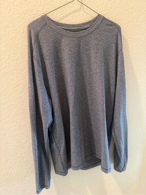 Men's Long Sleeve Crewneck Shirt LuLu Lemon.